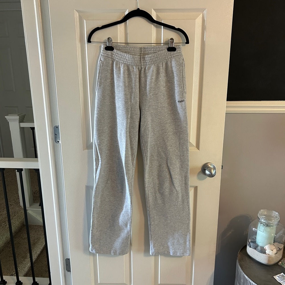 Aritzia Tna Cozy Fleece Boyfriend Straight Sweatpant